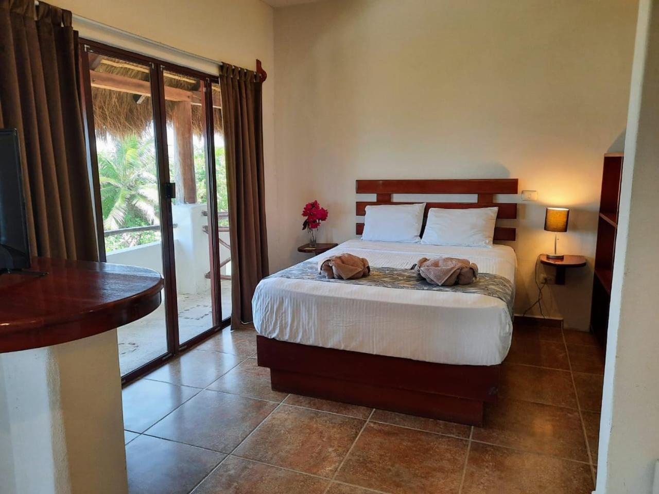 Porto Coral Hotel & Suites Chetumal Exterior foto