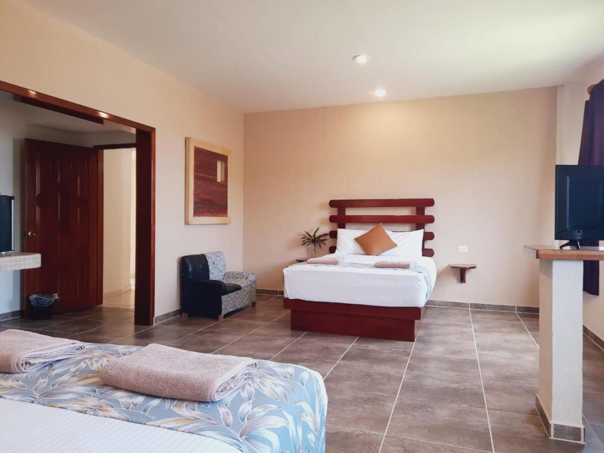 Porto Coral Hotel & Suites Chetumal Exterior foto